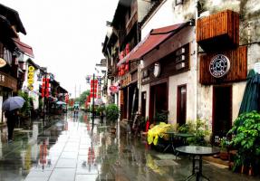 Tunxi Old Street Glimpse